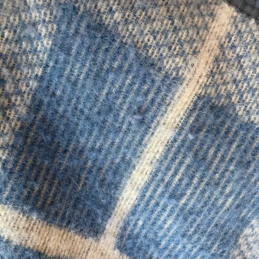 Vtg Poyet Motte France 100% Wool Blanket Size Queen Blue Plaid Woolmark 94x90